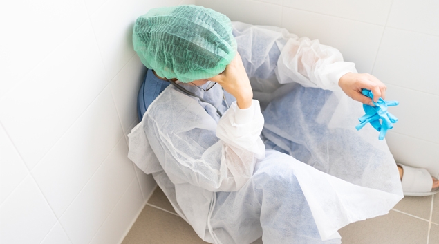 Lesbian, gay, bisexual medical students are more likely to experience burnout - Healthcare Finance News