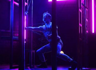 Cruise at the Duchess Theatre review: Jack Holden holds up this ’80s gay Soho story – Yahoo Eurosport UK