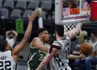Spurs’ record-setting 1st half ends Bucks’ streak, 146-125 – Greater Milwaukee Today