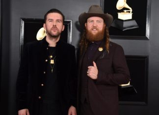 Tennessee lawmaker blocks vote to honor gay country star T.J. Osborne – Tennessean