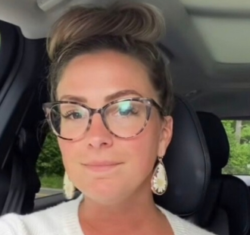 After a waiter was stiffed on tips for being gay, Maine TikTok star inspired thousands of donations for LGBTQ nonprofit – Kennebec Journal and Morning Sentinel