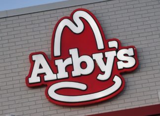 Arby’s Employee Fired After Writing Homophobic Slur On Gay Couple’s Receipt – Complex