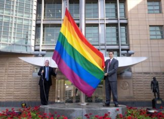 British, Canadian and US embassies fly Pride flag in Russia, where ‘gay propaganda’ is illegal – Yahoo Eurosport UK