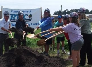 Development group welcomes Blue Water Candy, Atlantic Seafood to industrial park – Jacksonville Daily News