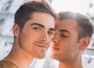 Gay men already have begun their ‘Hot Vax Summer’ of hookups – are you prepared? – Queerty