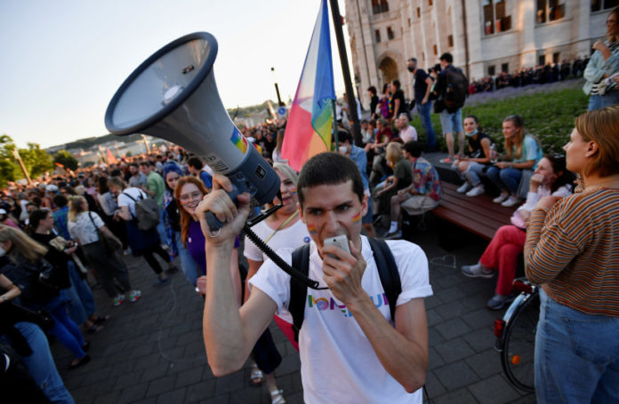 Hungarian Jews protest ‘gay propaganda law’ - The Jerusalem Post