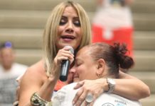 Melina León se presenta en concierto de recordación de Pulse. – Orlando Sentinel