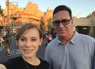 Ostler: A night of pride for A’s manager and his daughter – Houston Chronicle