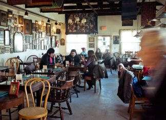 Pandemic threatens gay-focused eateries – Arkansas Online