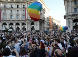 Pope Francis compares work of U.S. priest whose ministry affirms LGBTQ people to the work of God – The Washington Post