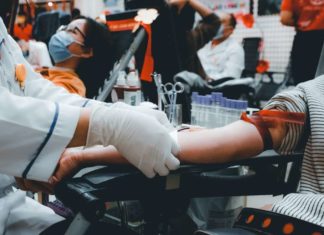 Rep. Demings Shows Support for ADVANCE Study That Could Make it Easier for LGBTQ People to Give Blood – WMFE