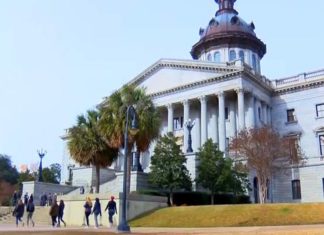 SC bill allows mental health professionals to refuse care based on beliefs – WBTV