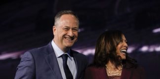 Second Gentleman Doug Emhoff Supports Pride With a Visit to Pitchers Gay Bar – Eater DC