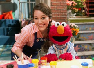 Sesame Street Introduces Gay Dads and Their Daughter – Newser