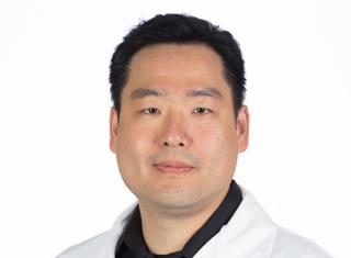 SONG JOINS ‘FRONTLINE OF MEDICINE’ AT VIRGINIA GAY HOSPITAL – vintontoday.com