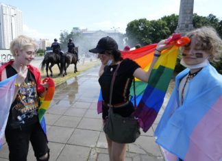 Thousands celebrate LGBTQ Pride in Poland’s capital Warsaw amid crackdown on gay rights – News Nation USA