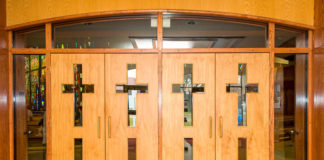 Presbyterian Church in America takes first vote on banning ordination of openly gay men – The Christian Post