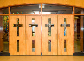 Presbyterian Church in America takes first vote on banning ordination of openly gay men – The Christian Post