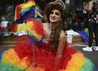 Thousands march in Bogotá gay pride celebration – Euronews