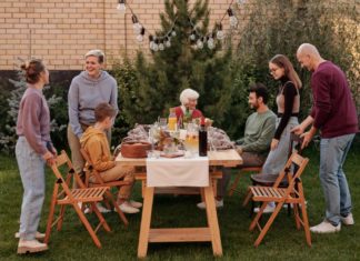 19 YO Gay Man Wonders If He Made Right Decision About Family Reunion – Instinct Magazine