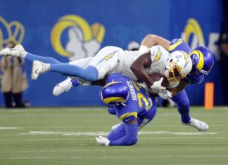 Chargers edge Rams 13-6 in SoFi’s first game with fans – WPLG Local 10