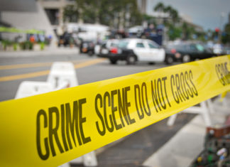 Gang of 10 thugs savagely beat gay men in grocery store parking lot – LGBTQ Nation
