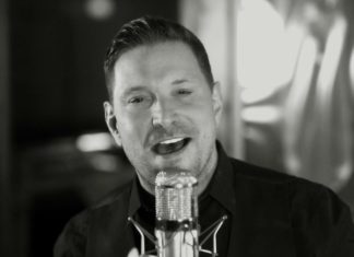 Gay country singer “is amazed at how far we have come” – Illinoisnewstoday.com