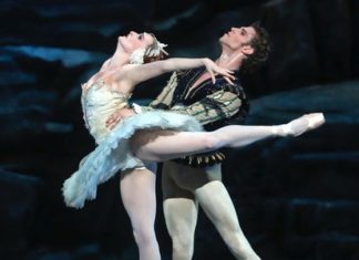 James Whiteside On American Ballet Theatre, Queer Stories, & Being “Super Gay” – Bustle