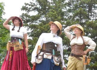 New Lake County theater group Mosaic Players present traveling outdoor show – Chicago Tribune