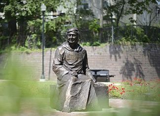 Admirers urge sainthood for gay NY police chaplain who died on 9/11 – Arkansas Online