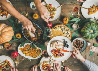 Ask Aunty Pam: Should I spend the holidays with my conservative family who disapproves my ‘lifestyle’? – Spartanburg Herald Journal