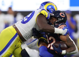 Bears Blown Out by Rams in Primetime Showdown – NBC Chicago