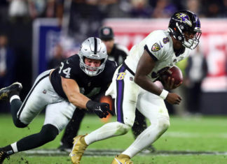 Carl Nassib, first openly gay player in NFL game, makes history and stars in thrilling Las Vegas Raiders win – CBS News