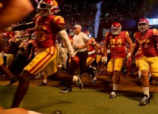 Clay Helton ran out of chances with USC’s leadership – Los Angeles Times