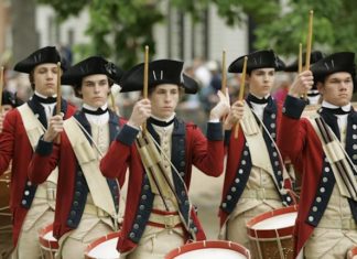 Colonial Williamsburg adds gay and transgender reenactments – Yahoo News
