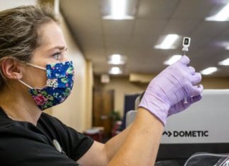 Covid News: C.D.C. Study Shows Pfizer Vaccine’s Protection Wanes – The New York Times