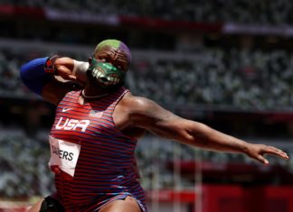 ‘Flaming gay’ Raven Saunders wins silver medal in shot put – Outsports