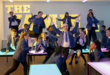 Review: Everybody’s Talking About Jamie, but I’m Not Sure Why – TheaterMania.com