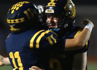 South Lyon football continues to make name known, beats Detroit Country Day – Hometown Life