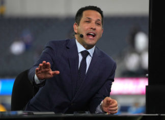 Caesars Sportsbook Might Pursue ESPN’s Adam Schefter – Front Office Sports