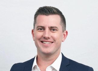 Gay Auckland Councillor Richard Hills forced to reveal baby news after lockdown breach allegations – Daily Mail