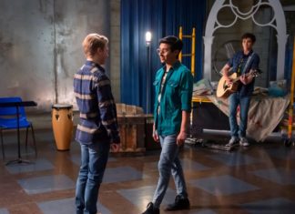 Gay Teens On ‘High School Musical’ Series Finally Get A Love Song Of Their Own – HuffPost