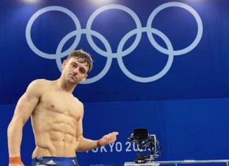Tom Daley Wants the Olympics to Ban Anti-LGBTQ+ Countries – Yahoo News