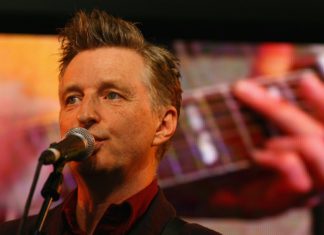 Billy Bragg changes lyrics to song in support of transgender people – The Independent