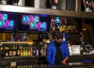 Boyle Heights Gay Bar El Place Is Closing But It’s Not The End For This Party – LAist