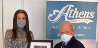 CHSP’s Rebecca Robison-Miller recognized with regional behavioral health advocacy award – Ohio University