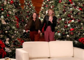 Mom Whose Daughter Came Out as Gay to Her at Harry Styles Concert Says She’s ‘Very Proud of Her’ – Yahoo Entertainment