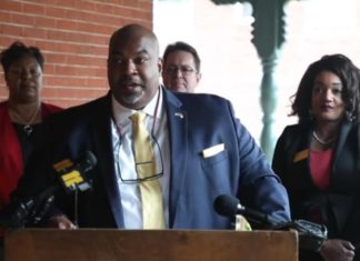 North Carolina’s North Carolina Lt. Governor Mark Robinson compares gay people to cow feces & maggots – Washington Blade