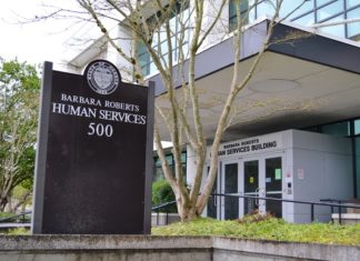 Survey: Older lesbian, gay, bisexual Oregonians suffer high rates of discrimination, abuse – Salem Reporter