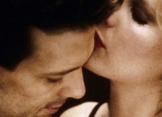 Why Hollywood is shunning sex – BBC News